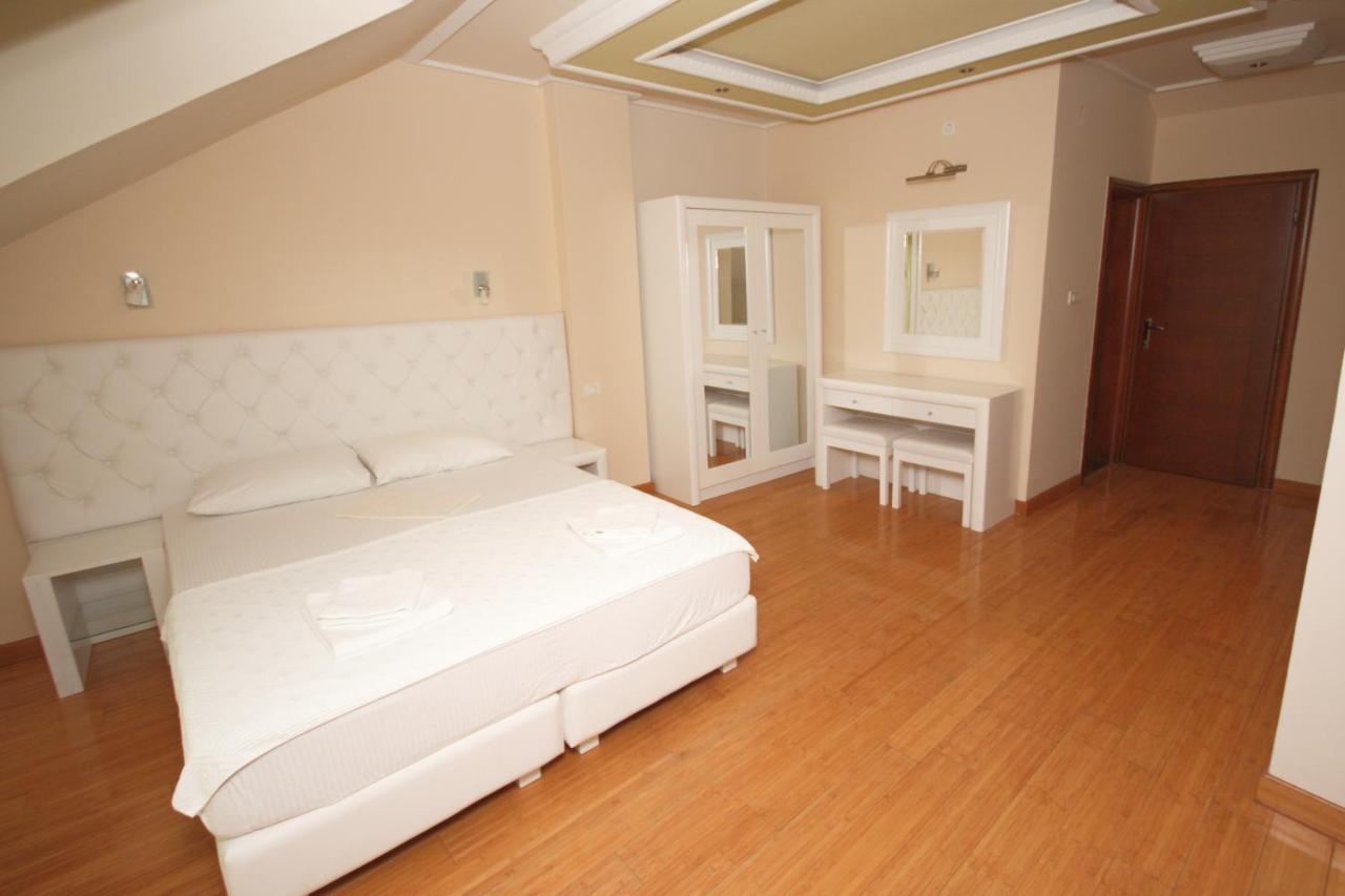 הרצג-נובי Hotel Rr מראה חיצוני תמונה