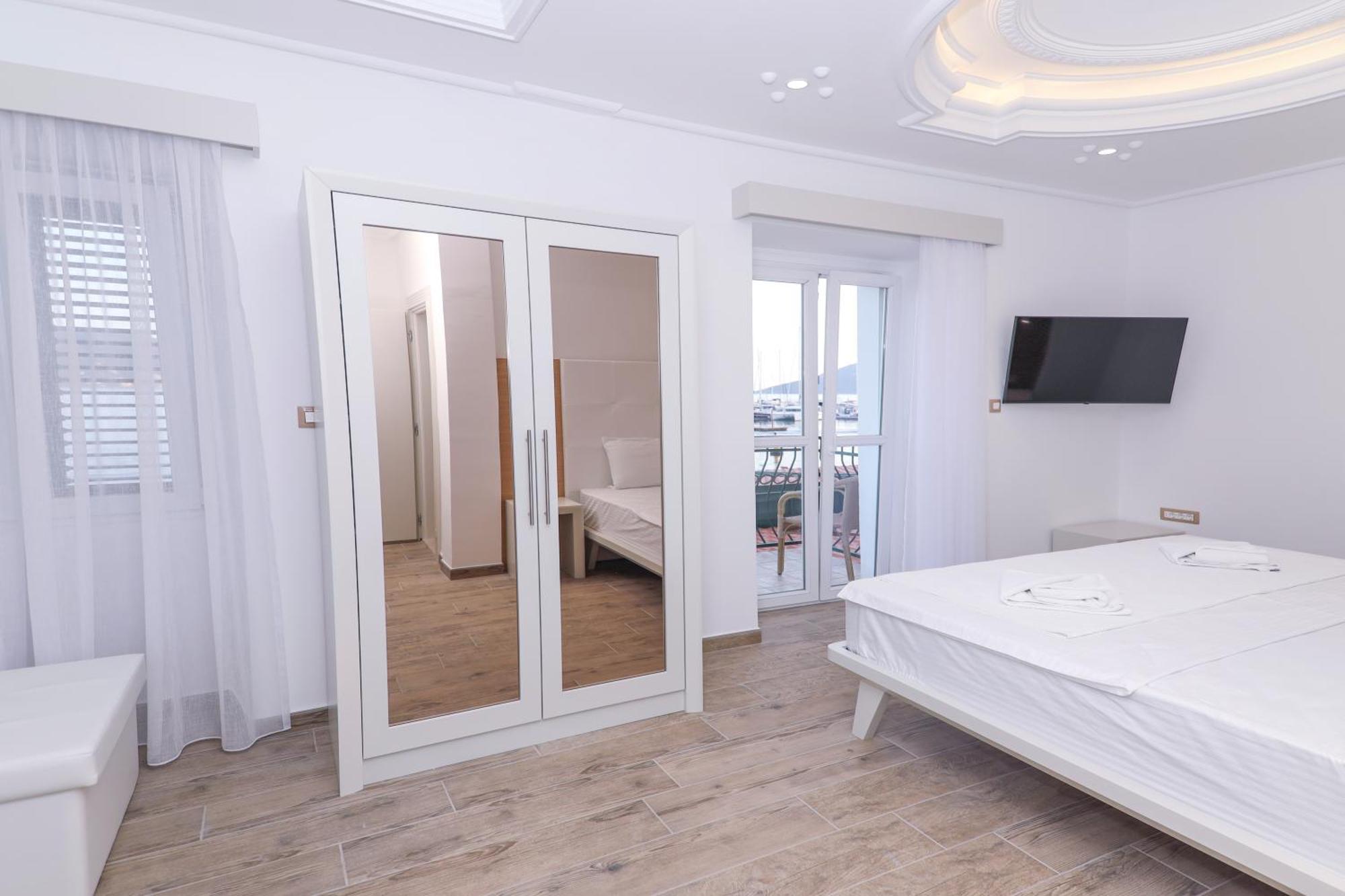 הרצג-נובי Hotel Rr מראה חיצוני תמונה
