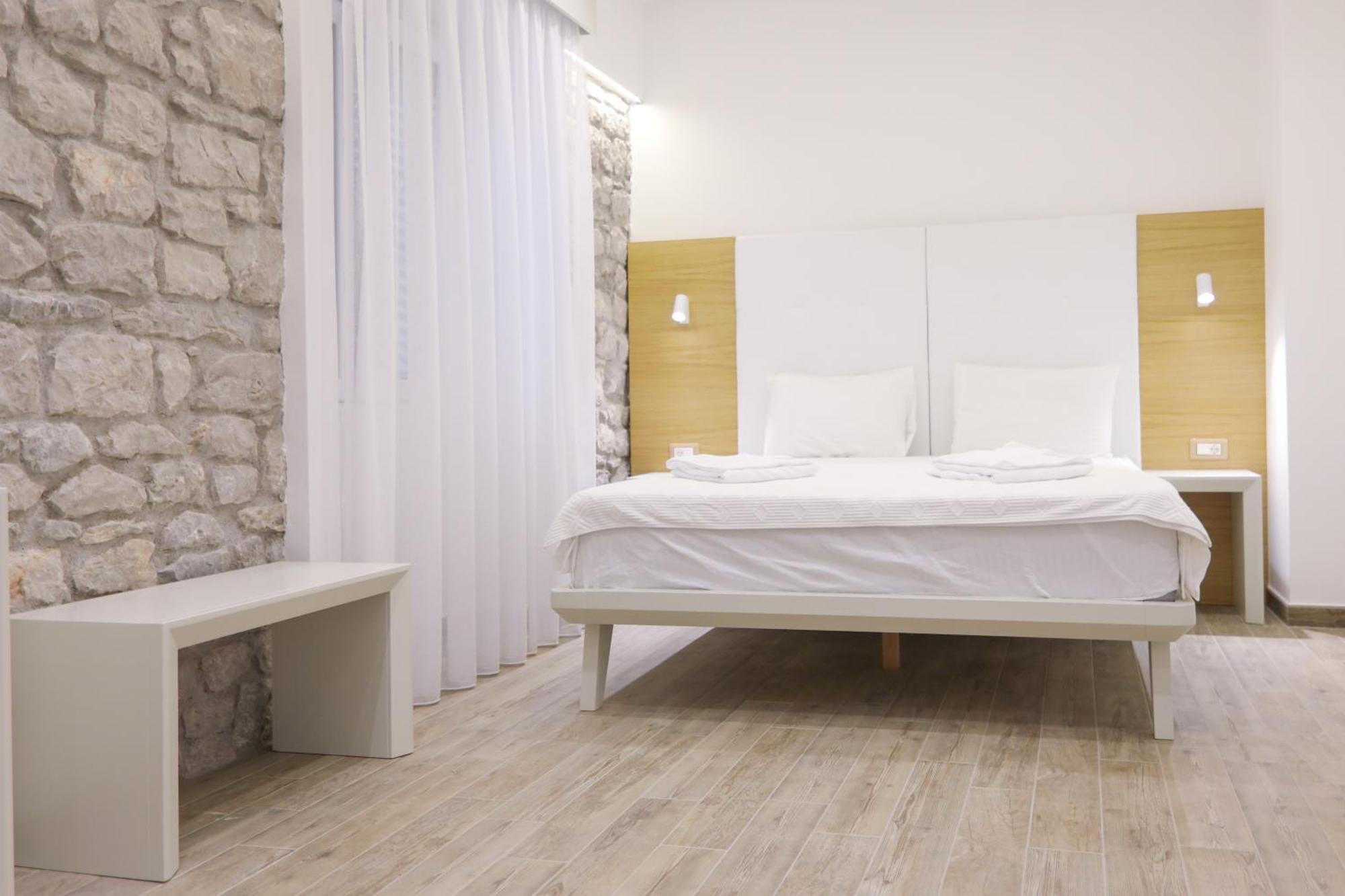 הרצג-נובי Hotel Rr מראה חיצוני תמונה