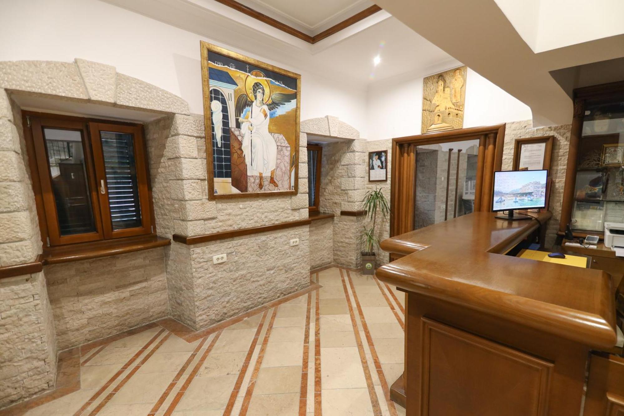 הרצג-נובי Hotel Rr מראה חיצוני תמונה